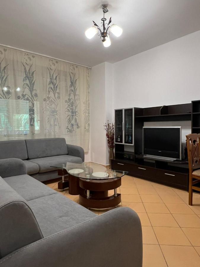 Leonard Apartment Tirana Eksteriør billede