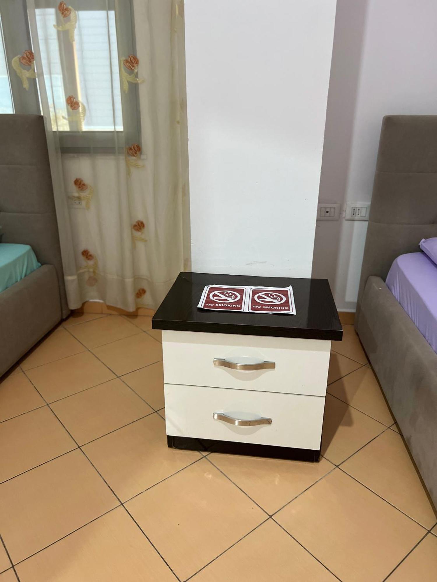 Leonard Apartment Tirana Eksteriør billede
